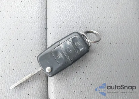 2007 Volkswagen Jetta 2.5 z USA, uszkodzony, nr VIN 3VWSF71K87M046471